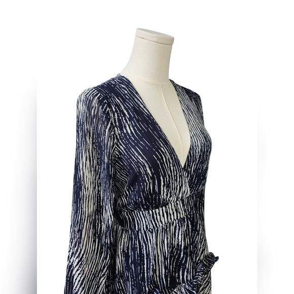 NWOT Navy/Ivory Print Cocktail Long Sleeve Dress - Picture 6 of 7